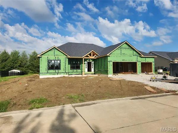 9588 Mallard DR, Mascoutah, IL 62258