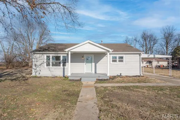 121 W Hicks St, Cardwell, MO 63829