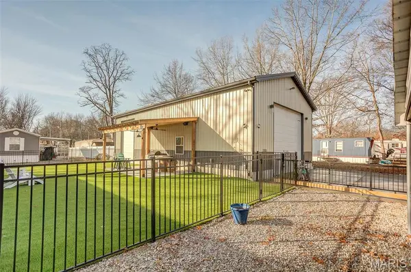 19508 Timber, Carlyle, IL 62231