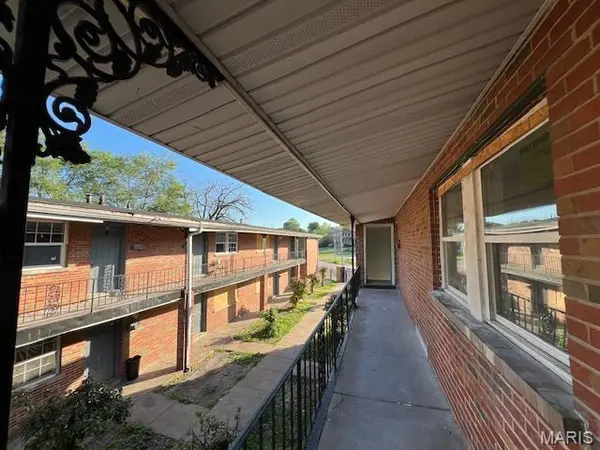 8440 N Broadway, St Louis, MO 63147