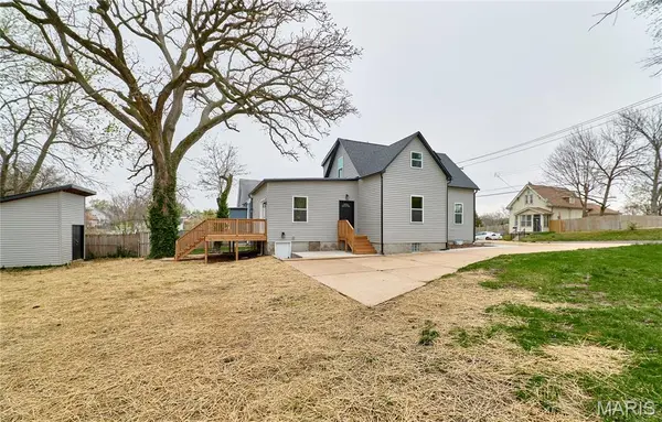 5212 Vine AVE, St Louis, MO 63123