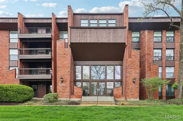 539 Coeur De Royale DR #201, St Louis, MO 63141