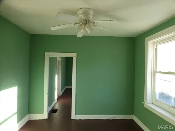 5086 Arlington AVE, St Louis, MO 63120