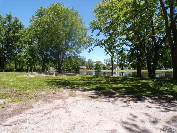 408 E Jackson ST, De Soto, IL 62924
