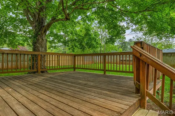 614 Stam ST, Farmington, MO 63640