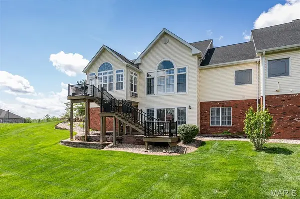 100 Waterfall CT, Glen Carbon, IL 62034