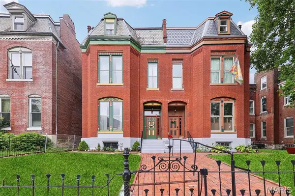 2116 Victor ST, St Louis, MO 63104