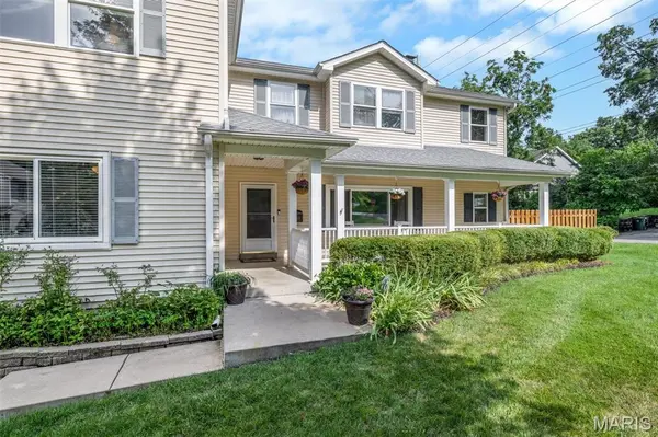 1002 N Clay AVE, Kirkwood, MO 63122