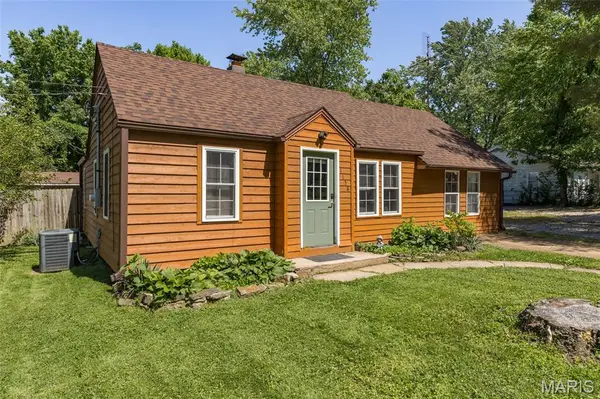 1158 Mulberry ST, Bismarck, MO 63624