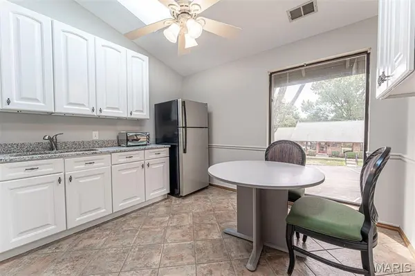 261 Clarkson Executive PARK, Ellisville, MO 63011