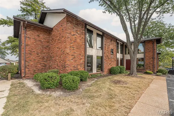 261 Clarkson Executive PARK, Ellisville, MO 63011
