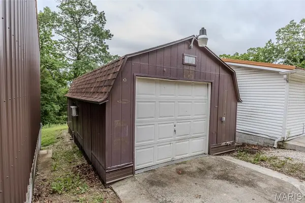 27202 County 365C RD, Urbana, MO 65767