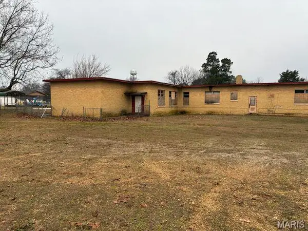 206 N Douglas ST, Arbyrd, MO 63821