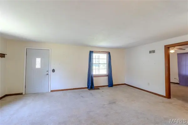 504 N Pine ST, Richland, MO 65556