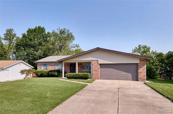 4111 Lockport DR, Bridgeton, MO 63044