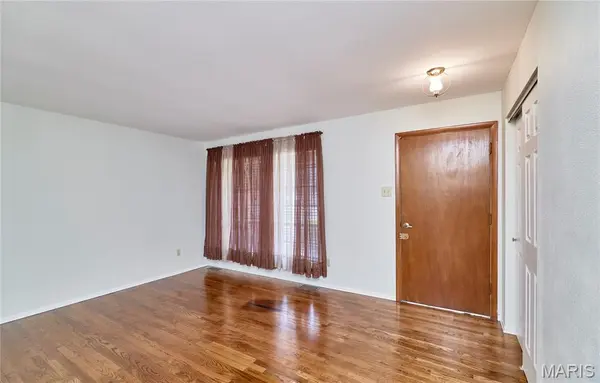 4111 Lockport DR, Bridgeton, MO 63044