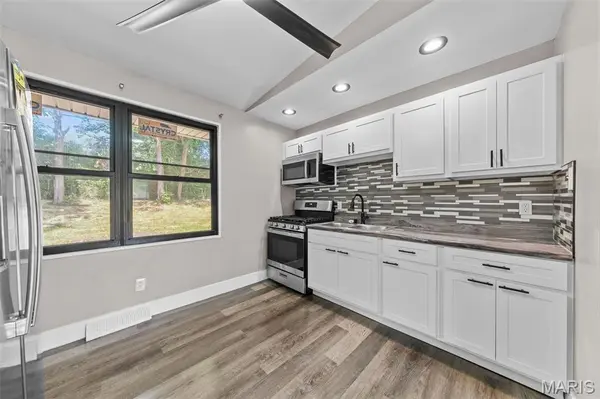 9731 Wendell DR, Moline Acres, MO 63136