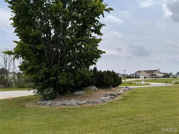 5 Ashley LN, Hawk Point, MO 63349