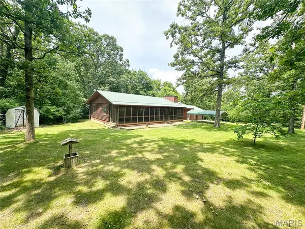 1 Timber LN, Salem, MO 65560