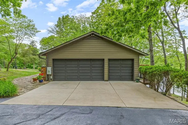 16 Howe XING, Festus, MO 63028