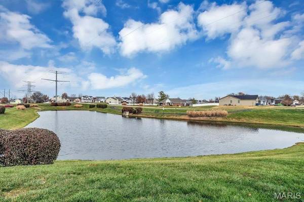 628 Homerun DR #11N, O'fallon, MO 63366