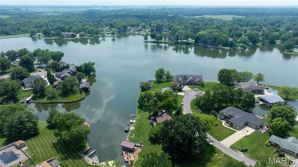 360 Wanda DR, Edwardsville, IL 62025