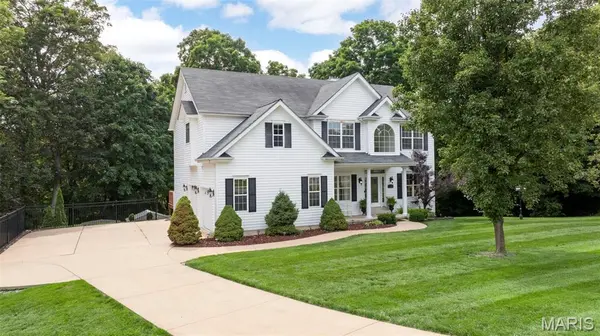 5 Hickory Glen CT, Lake St Louis, MO 63367