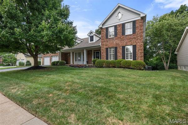 649 Westledge CT, Des Peres, MO 63131