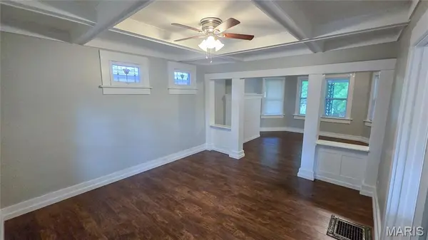 8307 Garfield AVE, Vinita Park, MO 63114