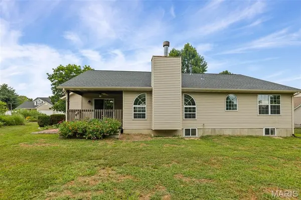 213 Hodgens Mill LN, O'fallon, IL 62269