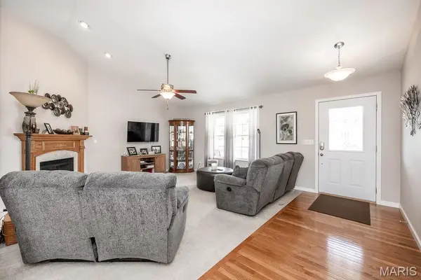 132 Timberlake, Damiansville, IL 62215