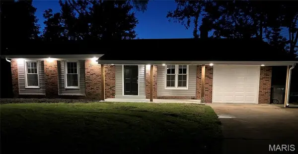 6801 Burkemo CT, Oakville, MO 63129