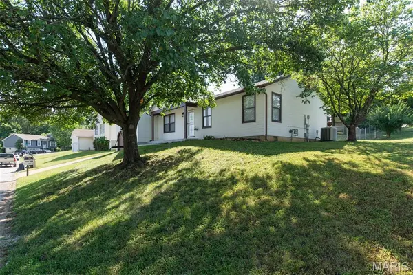 1409 Castle Mill DR, Arnold, MO 63010