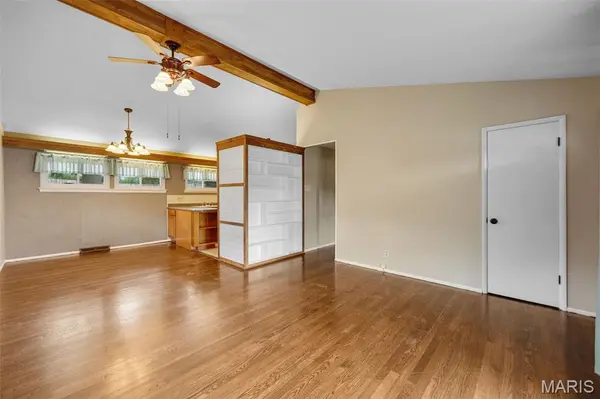 556 Joshua DR, Crestwood, MO 63126