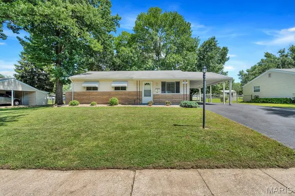 2460 6th LN, Florissant, MO 63031