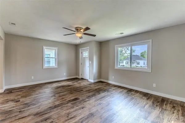 371 N Washington AVE, Lebanon, MO 65536