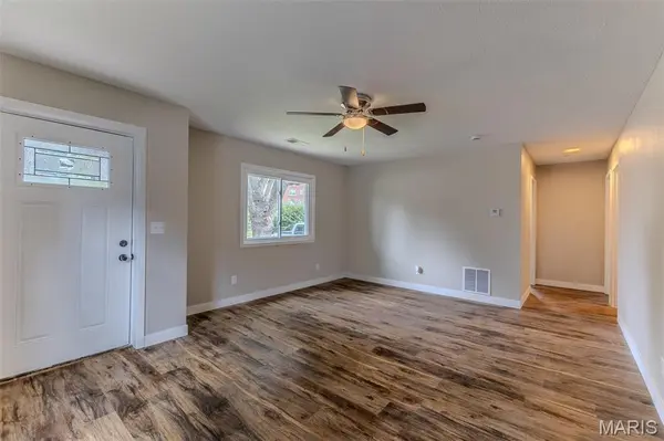 371 N Washington AVE, Lebanon, MO 65536