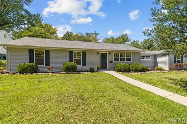 401 S Sappington RD, Oakland, MO 63122