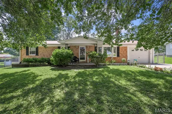 212 Peach ST,  Elsberry,  MO 63343
