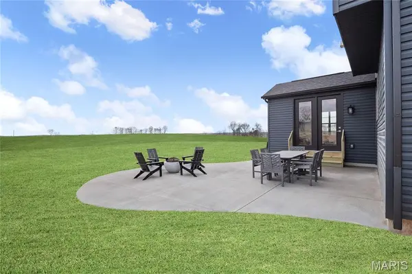 306 Rose Branchlet CT, Wentzville, MO 63385