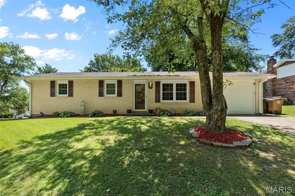 405 McKenna DR, Cape Girardeau, MO 63701