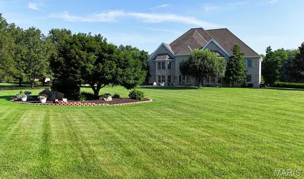205 Cherry Hills LN, Farmington, MO 63640