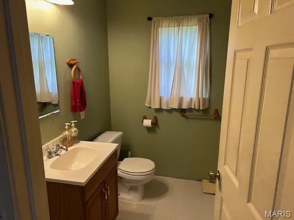 1104 Hidden Valley LKS, Annapolis, MO 63620