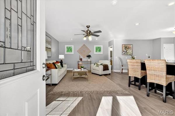 7210 Sussex AVE, Maplewood, MO 63143
