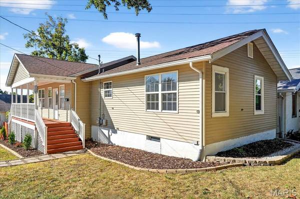 7210 Sussex AVE, Maplewood, MO 63143
