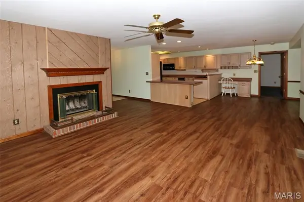 7 W North ST, Eureka, MO 63025