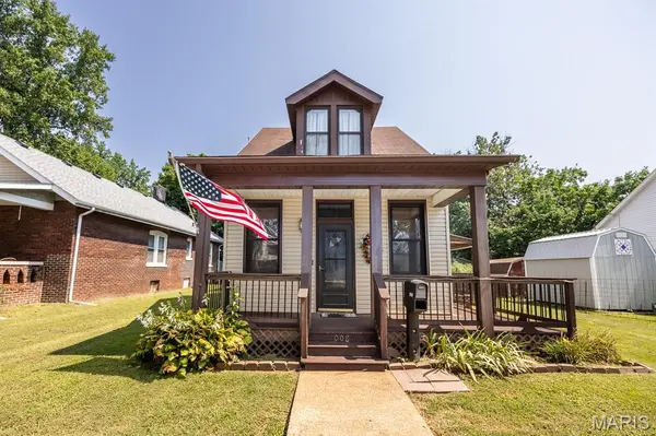 1008 La Salle ST, Belleville, IL 62221