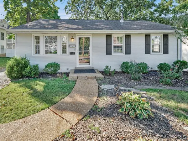 212 Wilson AVE, Kirkwood, MO 63122