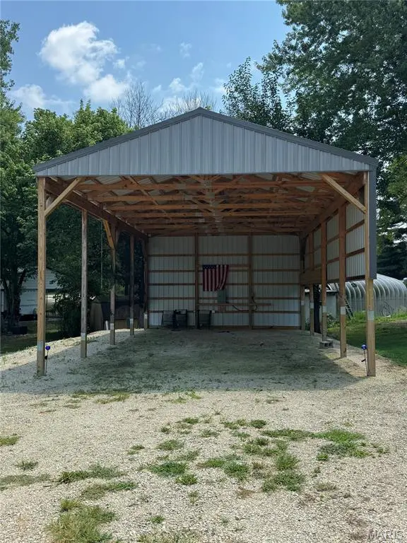 1105 Navajo TRL, Hermann, MO 65041