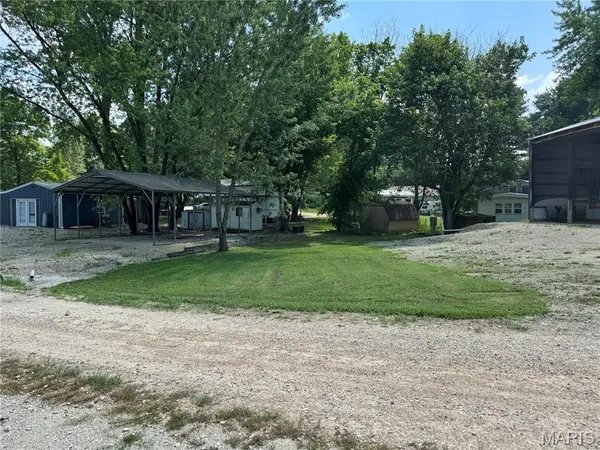 1105 Navajo TRL, Hermann, MO 65041